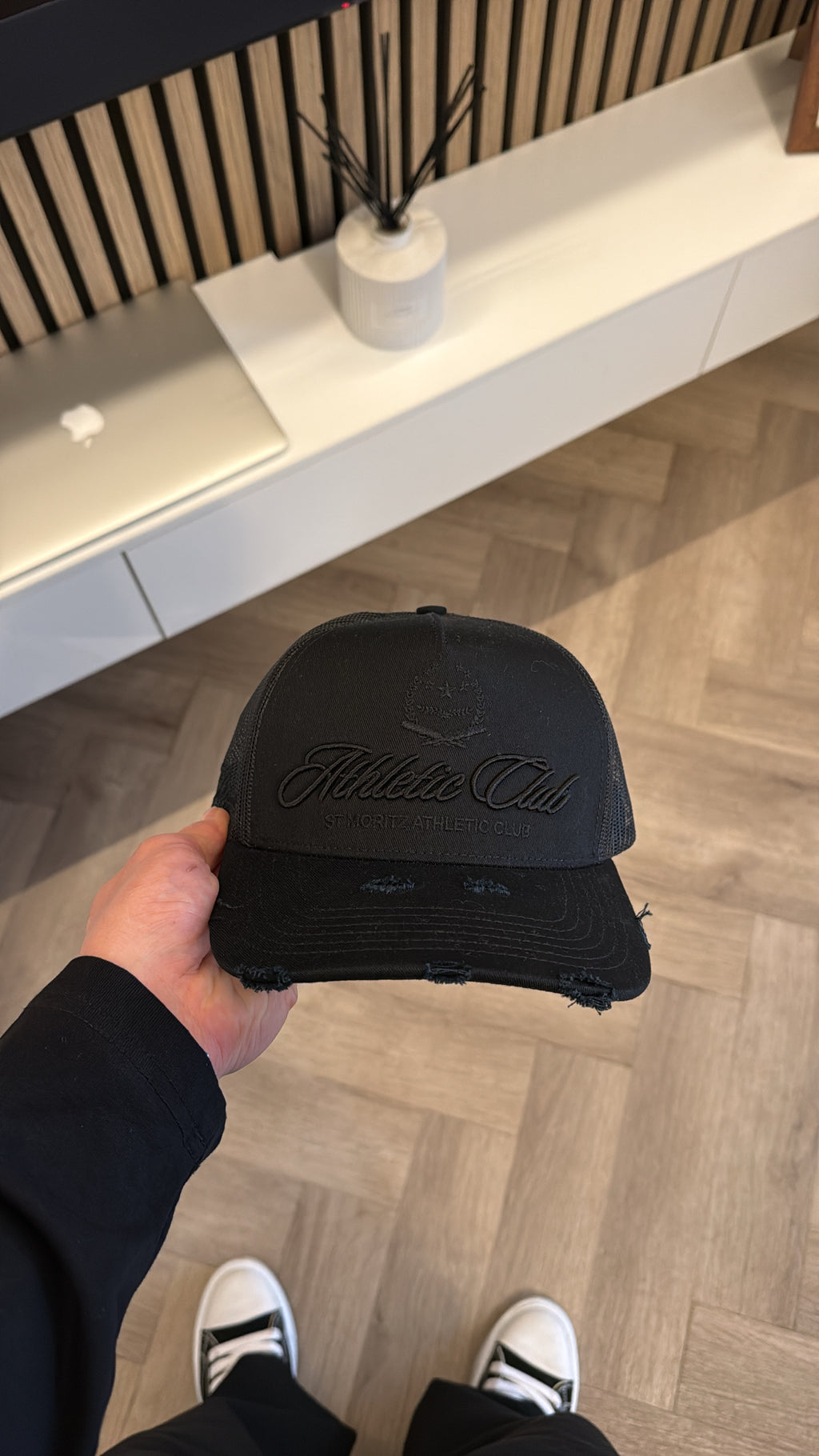 ATHLETIC CLUB TRUCKER CAP - BLACK