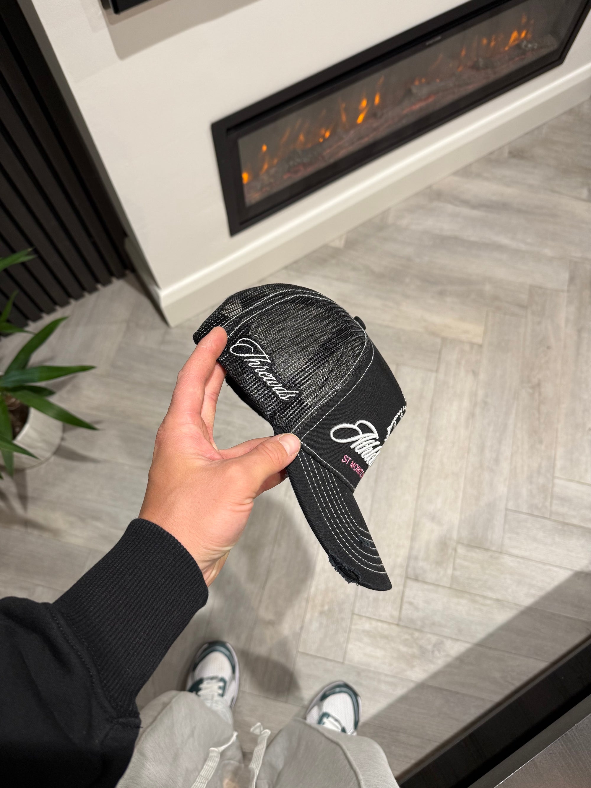 ATHLETIC CLUB TRUCKER CAP - BLACK