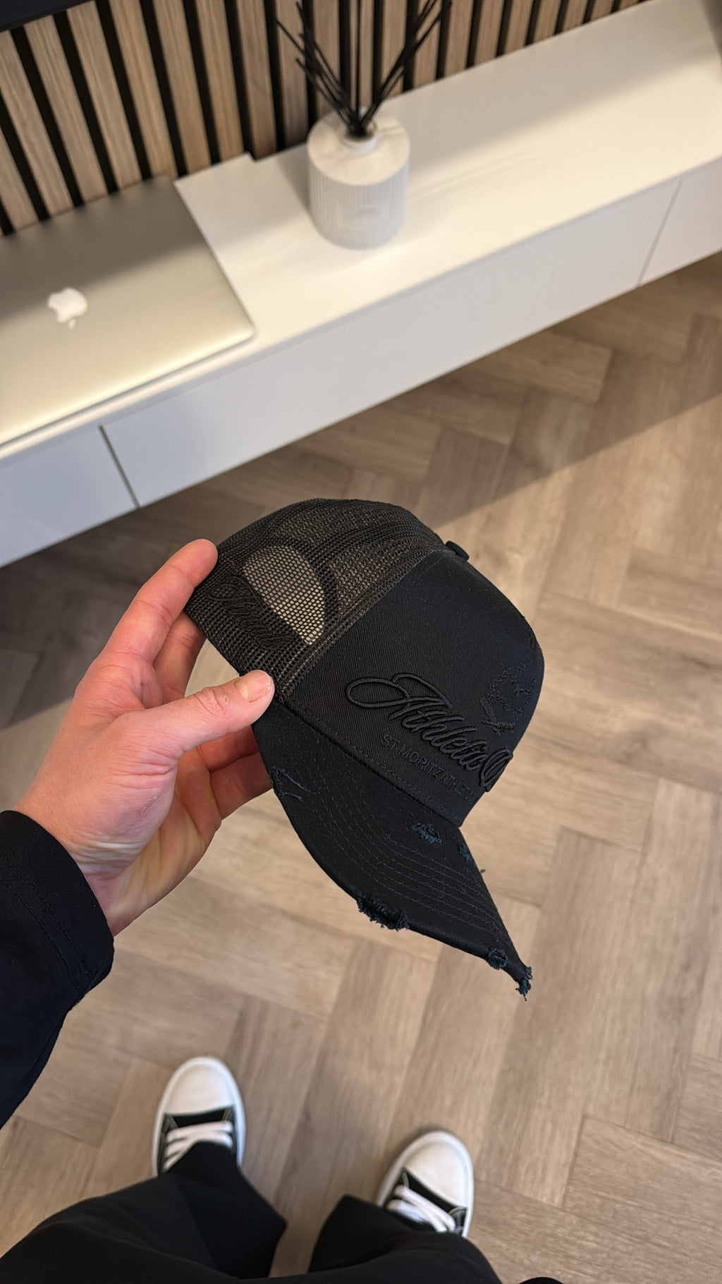 ATHLETIC CLUB TRUCKER CAP - BLACK